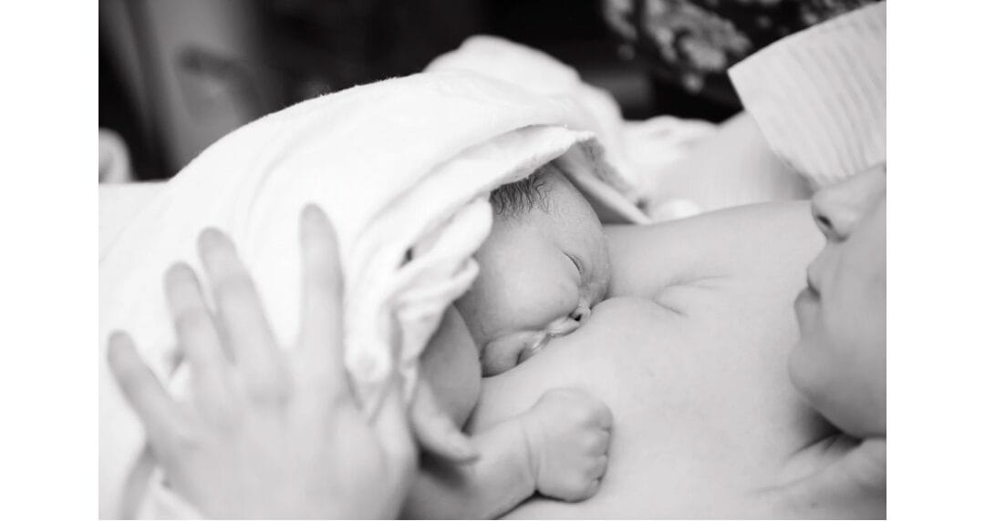 Read more about the article Latched: Τεχνική προσκόλλησης στο μαστό κατα το θηλασμό. Πόσο σημαντική είναι;